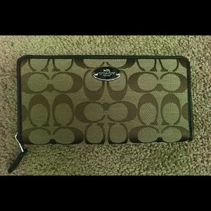 Coach Slim Accordion Zip Wallet